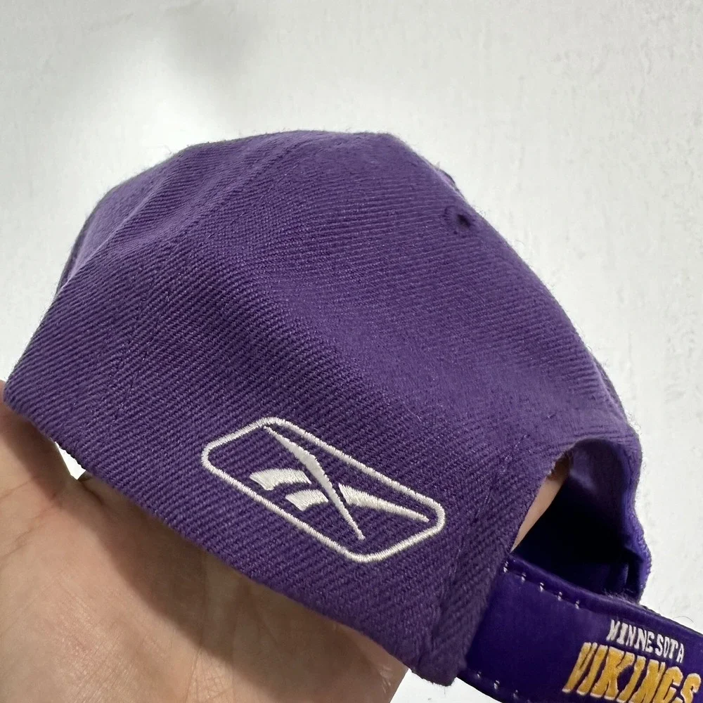 VTG‎ Minnesota Vikings Hat Reebok NFL On Field Team Apparel Strapback Y2K Purple
